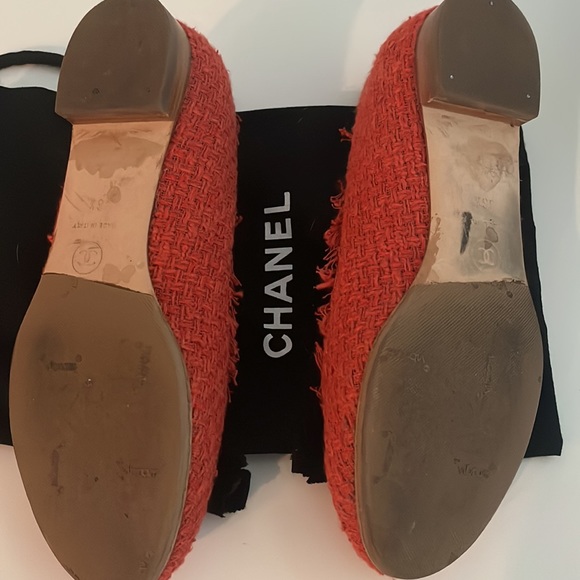 Authentic LIKE NEW CHANEL TWEED BALLET SLIPPERS - Picture 7 of 8